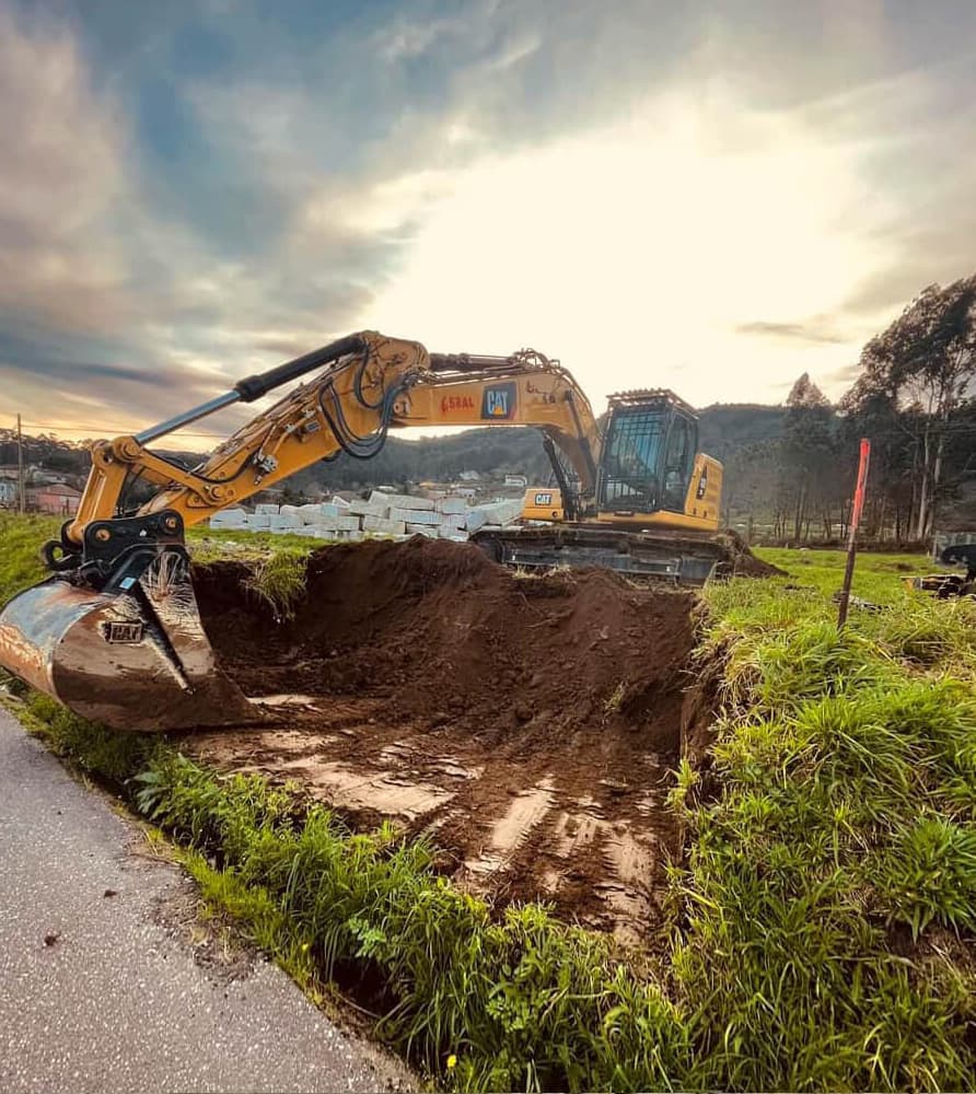 Transportes especiales en Pontevedra de piedras, madera y maquinaria
